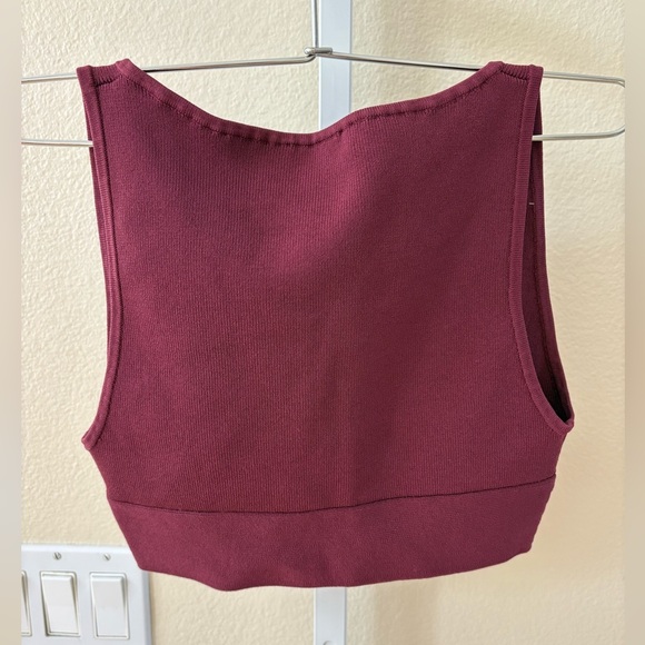Babaton Sculpt Knit Twist Tank in Maroon - Size M - Picture 4 of 5